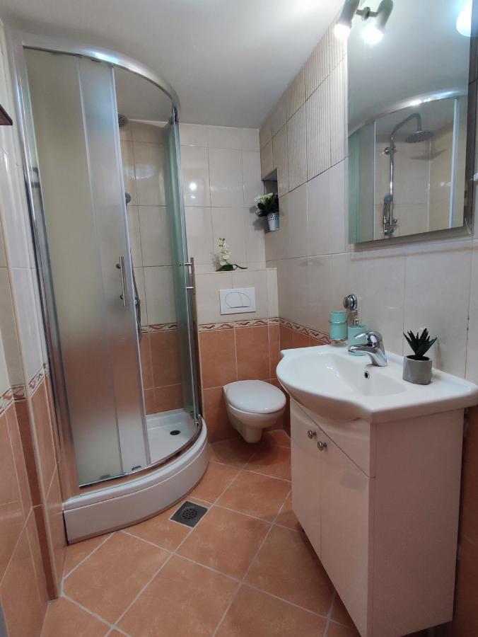 Ferienwohnung Stone House Lovric Kaštela Exterior foto
