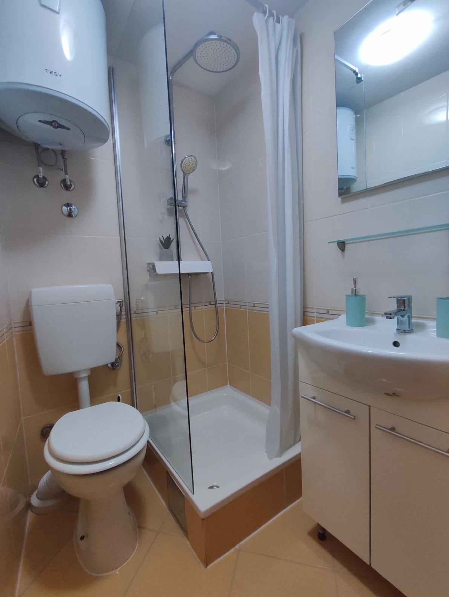 Ferienwohnung Stone House Lovric Kaštela Zimmer foto